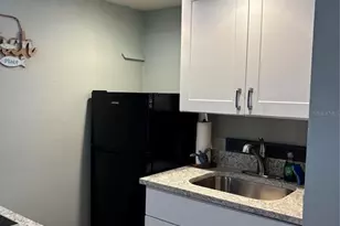 170 Roosevelt Dr, Sarasota, FL 34236 - Photo 8
