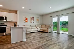 2746 Pearly Banks Dr, Bradenton, FL 34208 - Photo 2