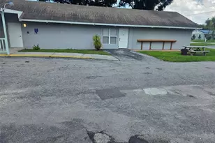 2001 9th St W, Bradenton, FL 34205 - Photo 1