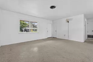 4923 Brookmeade Dr, Sarasota, FL 34232 - Photo 4