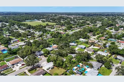 4923 Brookmeade Drive, Sarasota, FL 34232 - Photo 32