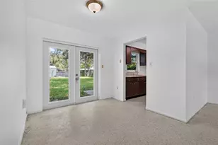 4923 Brookmeade Dr, Sarasota, FL 34232 - Photo 8