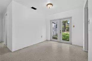 4923 Brookmeade Dr, Sarasota, FL 34232 - Photo 10