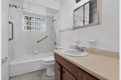 4923 Brookmeade Drive, Sarasota, FL 34232 - Photo 16
