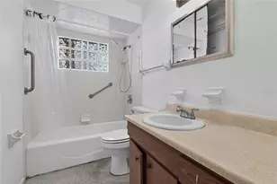 4923 Brookmeade Dr, Sarasota, FL 34232 - Photo 16