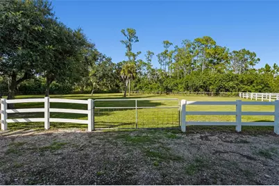 7310 201st Street E, Bradenton, FL 34202 - Photo 18