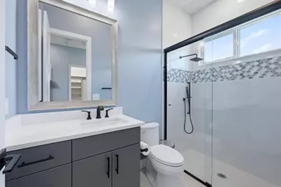 387 S Shore Drive, Sarasota, FL 34234 - Photo 44