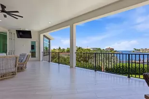 387 S Shore Dr, Sarasota, FL 34234 - Photo 26