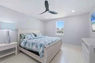 387 S Shore Dr, Sarasota, FL 34234 - Photo 54