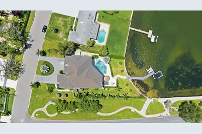 387 S Shore Drive, Sarasota, FL 34234 - Photo 2