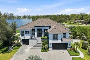 387 S Shore Dr, Sarasota, FL 34234 - Photo 1