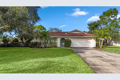 433 Whitfield Avenue, Sarasota, FL 34243 - Photo 2