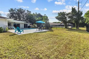 433 Whitfield Ave, Sarasota, FL 34243 - Photo 36