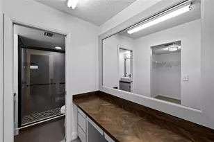5785 Summerside Ln, Sarasota, FL 34231 - Photo 14