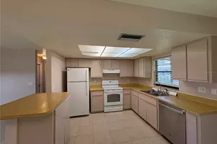3927 Worcester Rd, Sarasota, FL 34231 - Photo 8