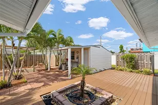 415 49th St W, Palmetto, FL 34221 - Photo 32