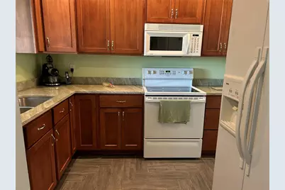 1359 Glendale Circle W #214, Sarasota, FL 34232 - Photo 6