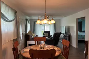 1359 Glendale Cir W, Sarasota, FL 34232 - Photo 2