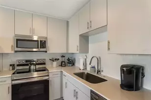 1703 N Tamiami Trl, Sarasota, FL 34234 - Photo 14