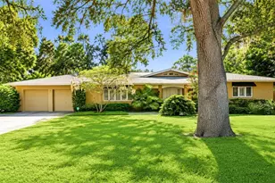 1041 Citrus Ave, Sarasota, FL 34236 - Photo 2