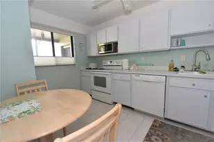 1531 Clower Creek Dr, Sarasota, FL 34231 - Photo 4