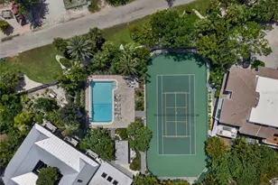 677 Lands End Dr, Longboat Key, FL 34228 - Photo 32
