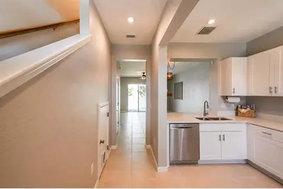 6130 Fairmont Lane, Palmetto, FL 34221 - Photo 4