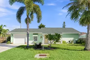 1220 Falcon Rd, Venice, FL 34293 - Photo 4