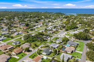 1220 Falcon Rd, Venice, FL 34293 - Photo 36