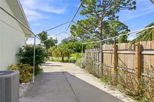 1220 Falcon Rd, Venice, FL 34293 - Photo 32