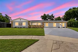 3705 28th Ave W, Bradenton, FL 34205 - Photo 1