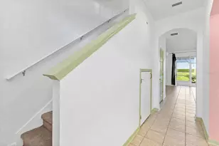 1170 Grantham Dr, Sarasota, FL 34234 - Photo 8