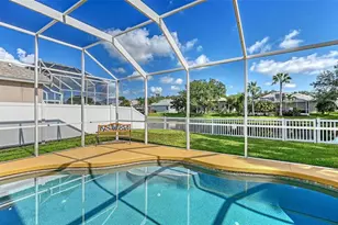 4410 67th Ave Cir E, Sarasota, FL 34243 - Photo 8