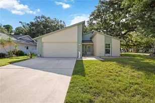 3505 45th St W, Bradenton, FL 34209 - Photo 2