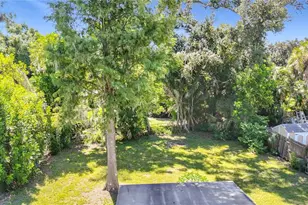 2212 Vinson Ave, Sarasota, FL 34232 - Photo 42