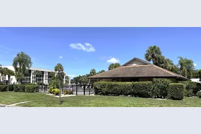 4119 61st Avenue Terrace W #107, Bradenton, FL 34210 - Photo 2