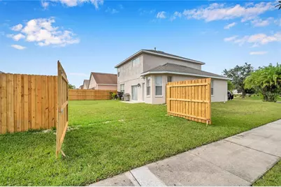 402 Halifax Bay Court, Apollo Beach, FL 33572 - Photo 2