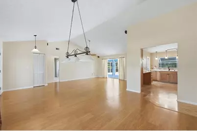 5015 86th Street Court W, Bradenton, FL 34210 - Photo 6
