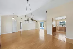 5015 86th St Ct W, Bradenton, FL 34210 - Photo 6