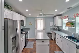 318 34th St W, Bradenton, FL 34205 - Photo 10