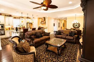 2519 Vaccaro Dr, Sarasota, FL 34231 - Photo 12