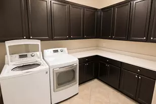 2519 Vaccaro Dr, Sarasota, FL 34231 - Photo 36