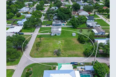 2110 Sandrala Drive, Sarasota, FL 34231 - Photo 12
