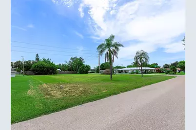 2110 Sandrala Drive, Sarasota, FL 34231 - Photo 4