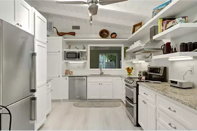 3424 Old Oak Drive, Sarasota, FL 34239 - Photo 14