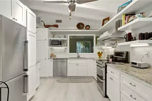 3424 Old Oak Dr, Sarasota, FL 34239 - Photo 14