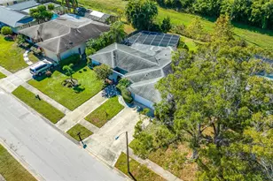 1862 Del Robles Dr, Clearwater, FL 33764 - Photo 12