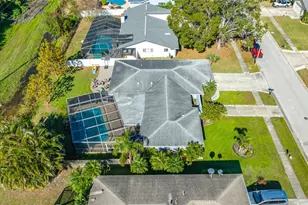 1862 Del Robles Dr, Clearwater, FL 33764 - Photo 16