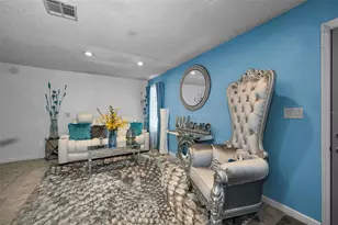 7526 Carolton Cir, Tampa, FL 33619 - Photo 24