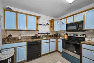 7526 Carolton Cir, Tampa, FL 33619 - Photo 18